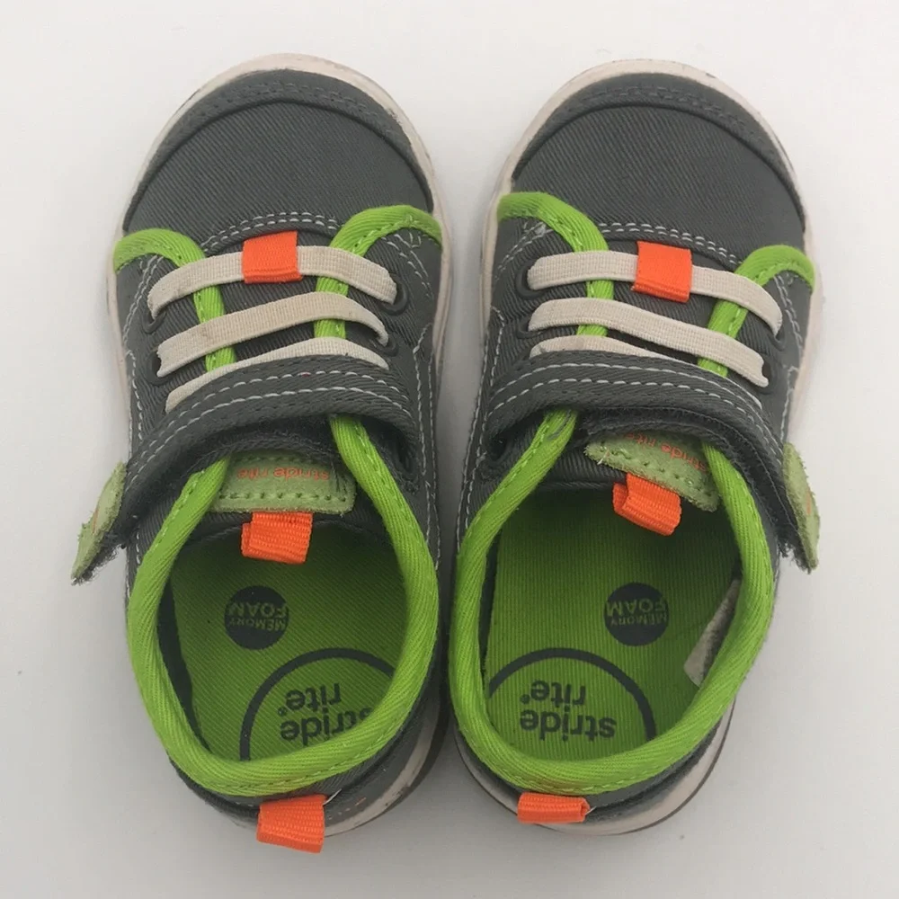 Stride Rite Dakota Sneakers (toddler size 6)